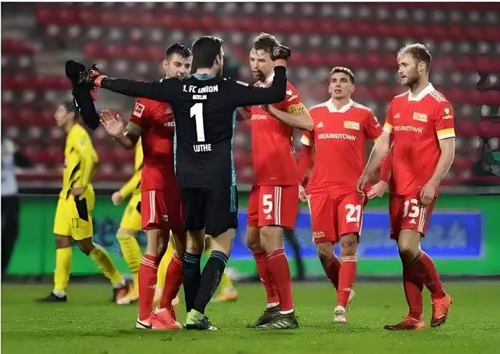 战术大比拼，斯图加特迎战门兴格拉德巴赫的简单介绍