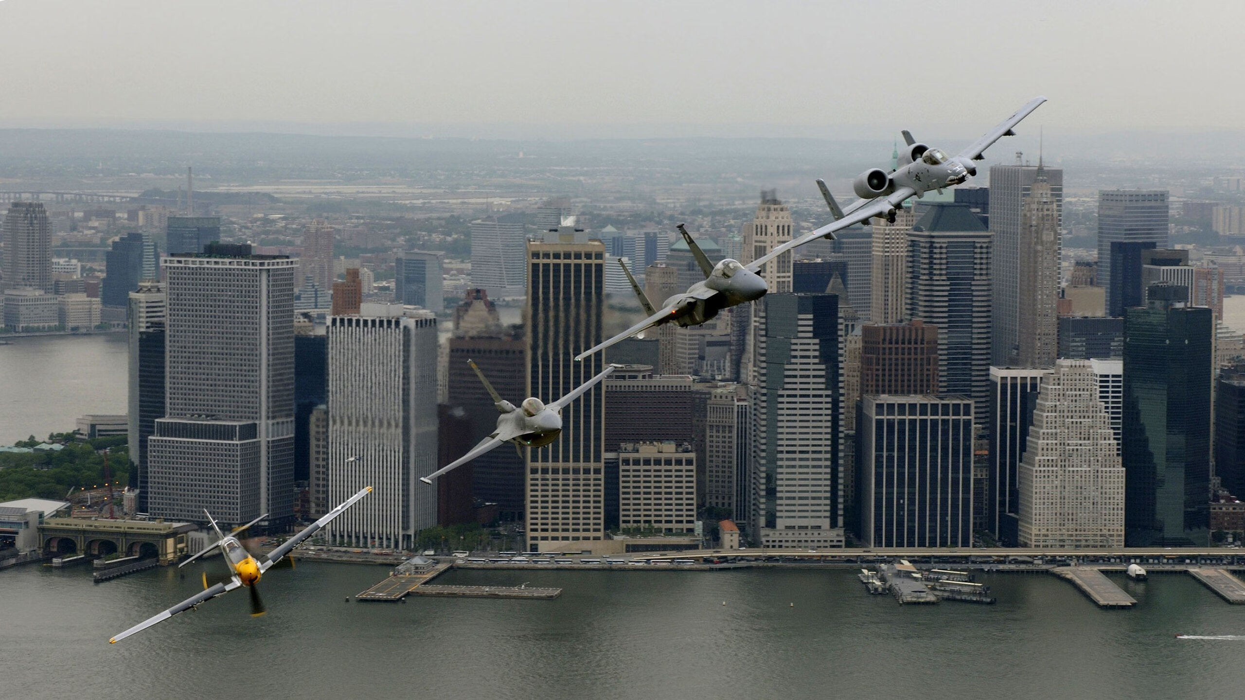 赛道与球场，F1新赛季揭幕战与广东队制霸活塞的双重奏