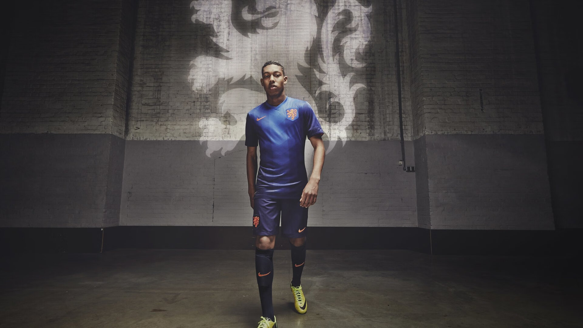 年度焦点之战之夜,迪亚斯让比赛提前失去悬念