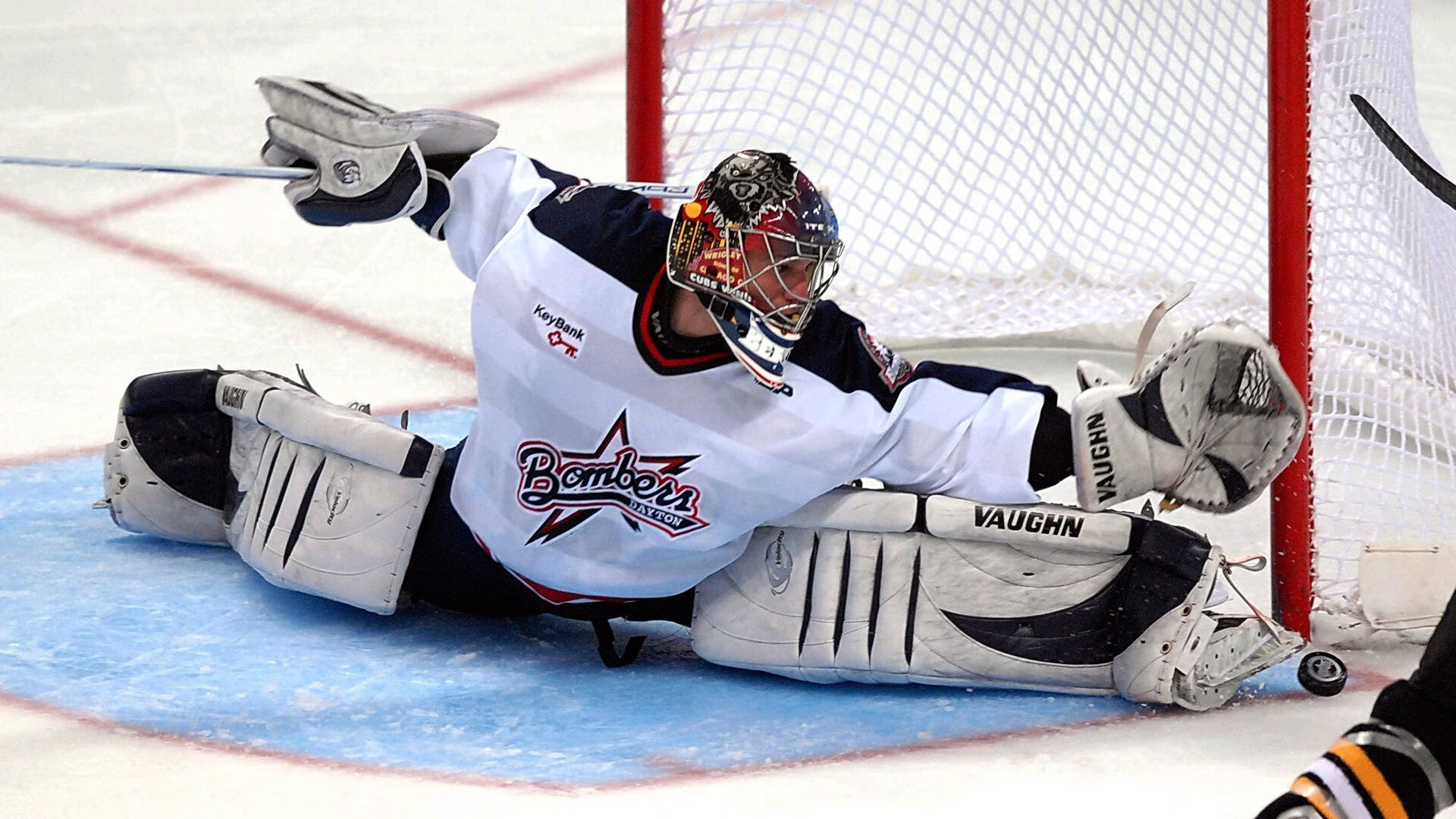 东决关键战焦点战,湖人粉碎公牛,王朝更迭的史诗之夜