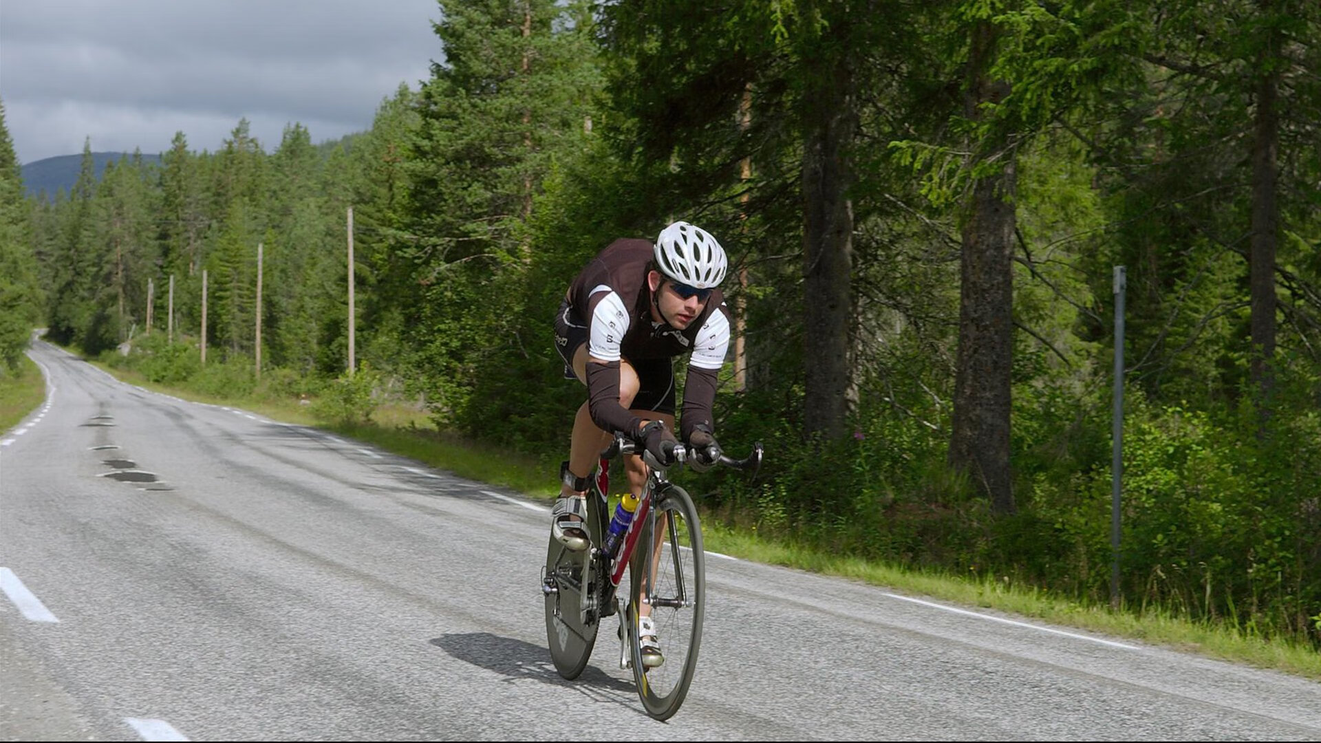 从玻利维亚高原到安菲尔德，迪亚斯如何跨越生理极限完成利物浦的终极进化