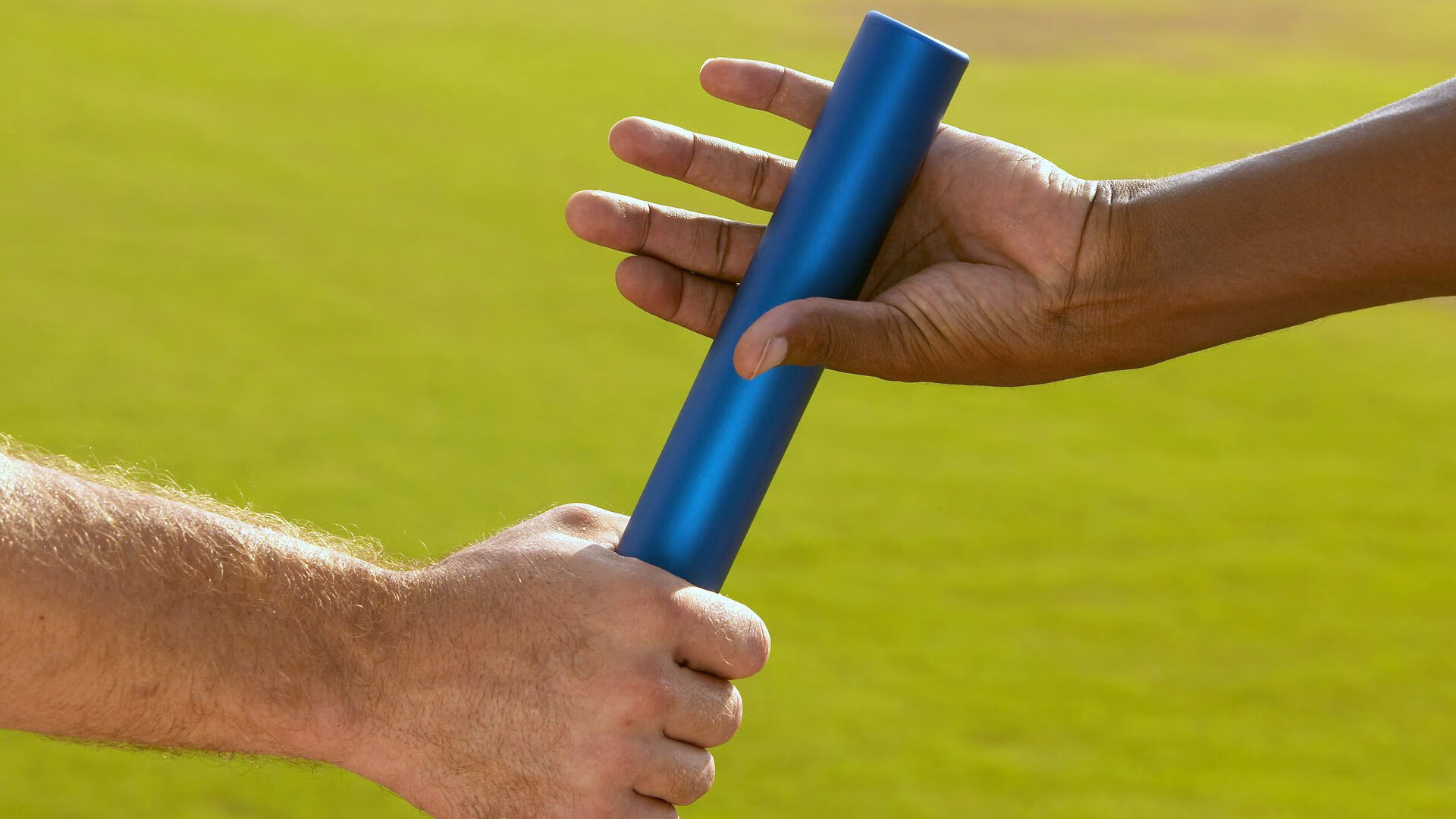 绿茵场上的地缘寓言，伊拉克压制利物浦，梅西化身关键先生破局