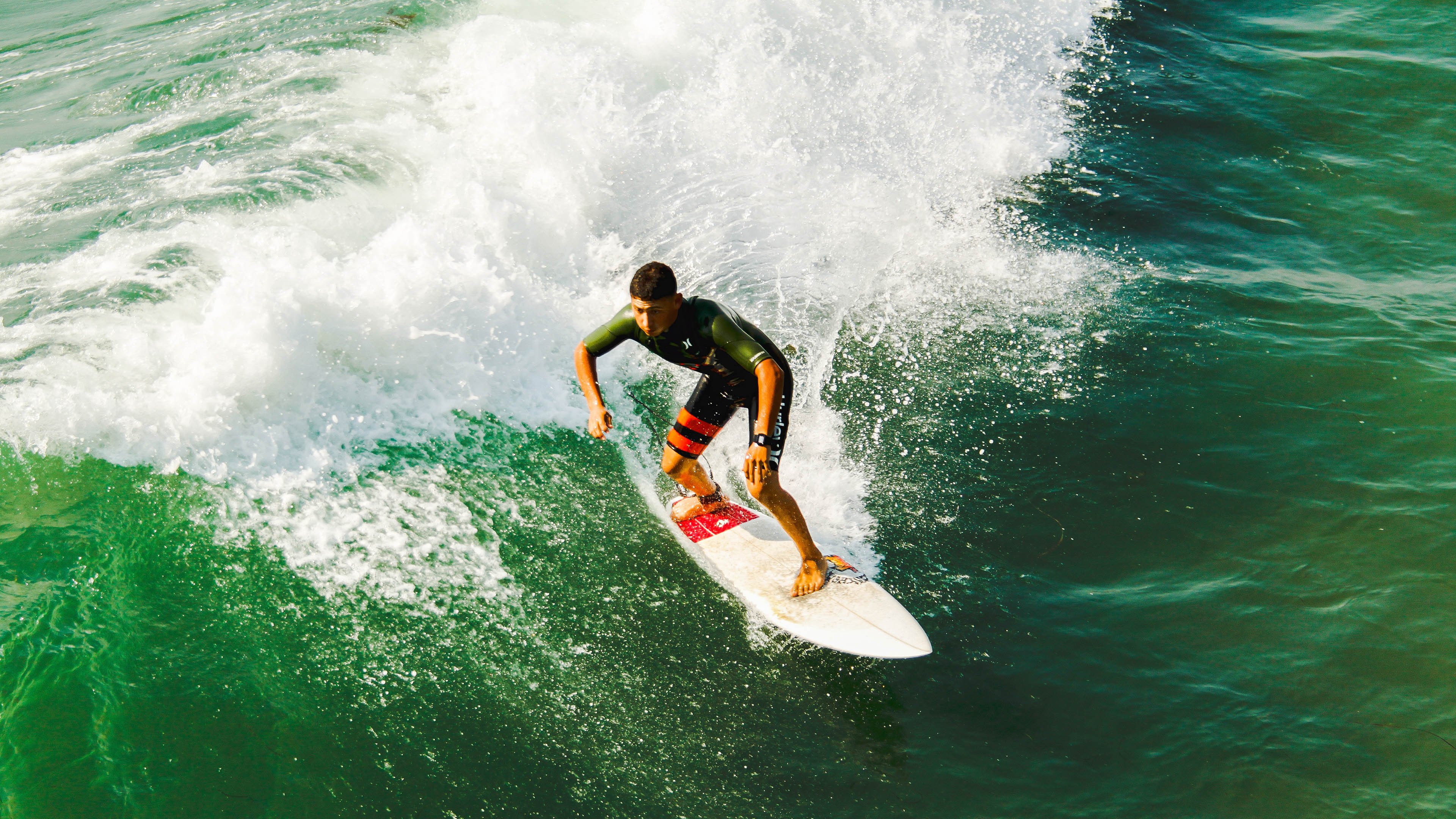 开云官方app入口-终场哨响前的奇迹，阿克一剑封喉，克罗地亚绝境逆转玻利维亚